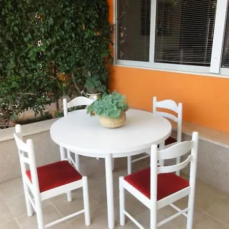 Ruhiggelegenes Sutdio Mit Gartenterrasse In Strandnaehe By Interhome Apartman