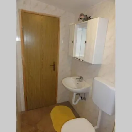 Ruhiggelegenes Sutdio Mit Gartenterrasse In Strandnaehe By Interhome Apartman